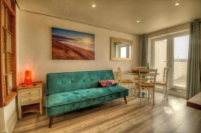 Air Maison - Solent View Beachfront Apartment